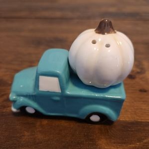 Autumn Salt & Pepper Shaker Set, Retro Teal Truck with Pumpkin Harvest Decor